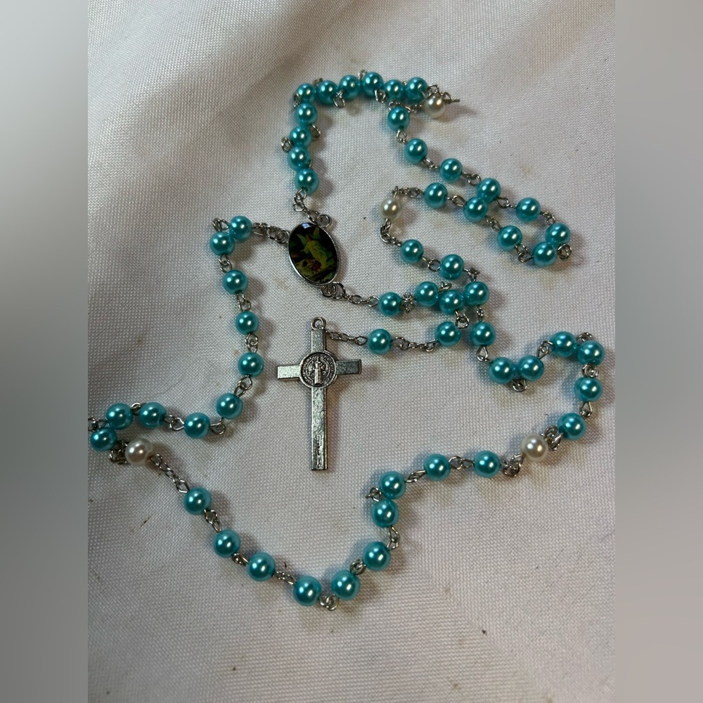Medugorje Rosary. Sky Blue/ White. Pearlized
NWOT
